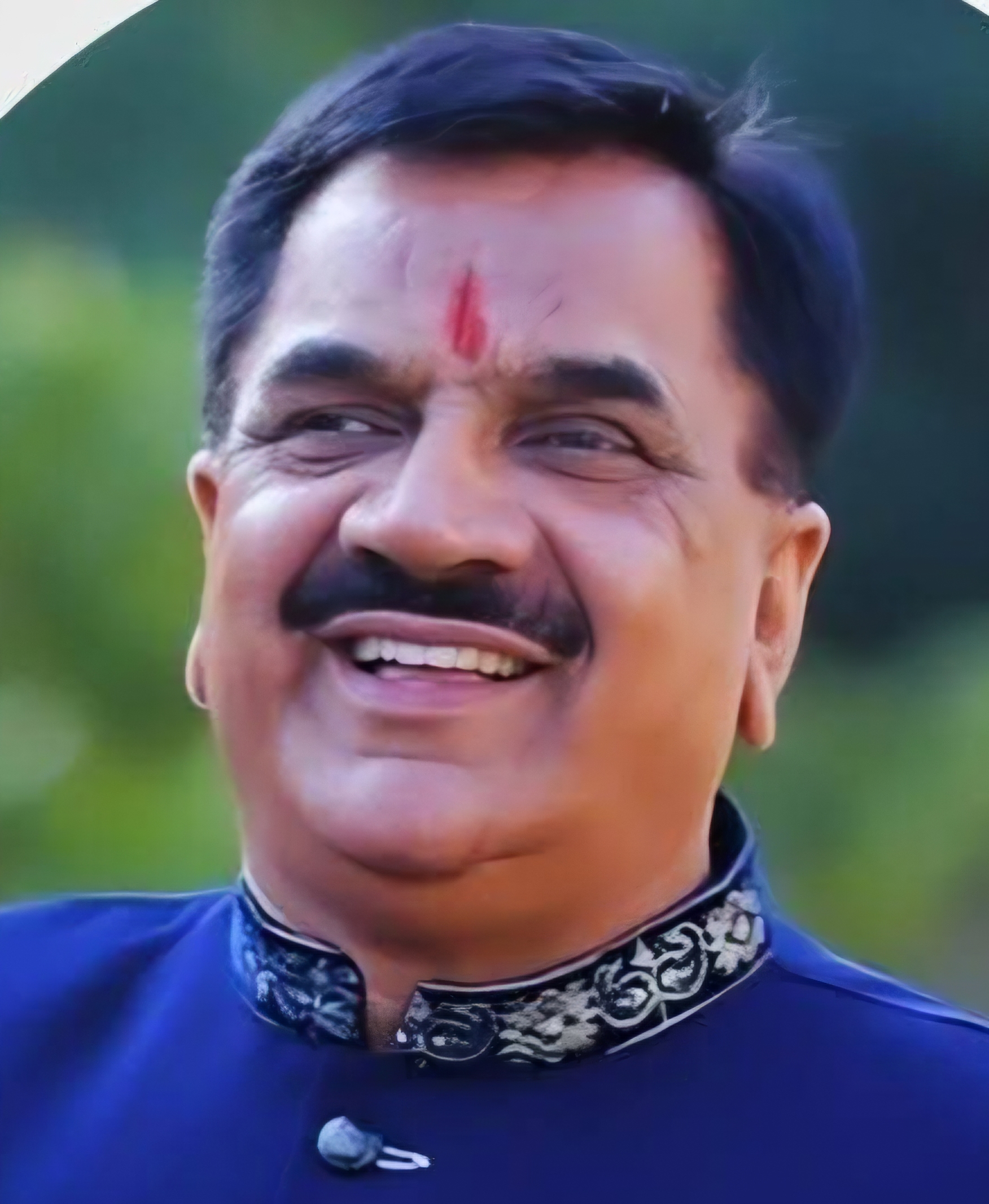 इधर कांग्रेस नेत्री मीना धरने पर बैठी, उधर पूर्व विधायक ठुकराल पर मुकदमा दर्ज