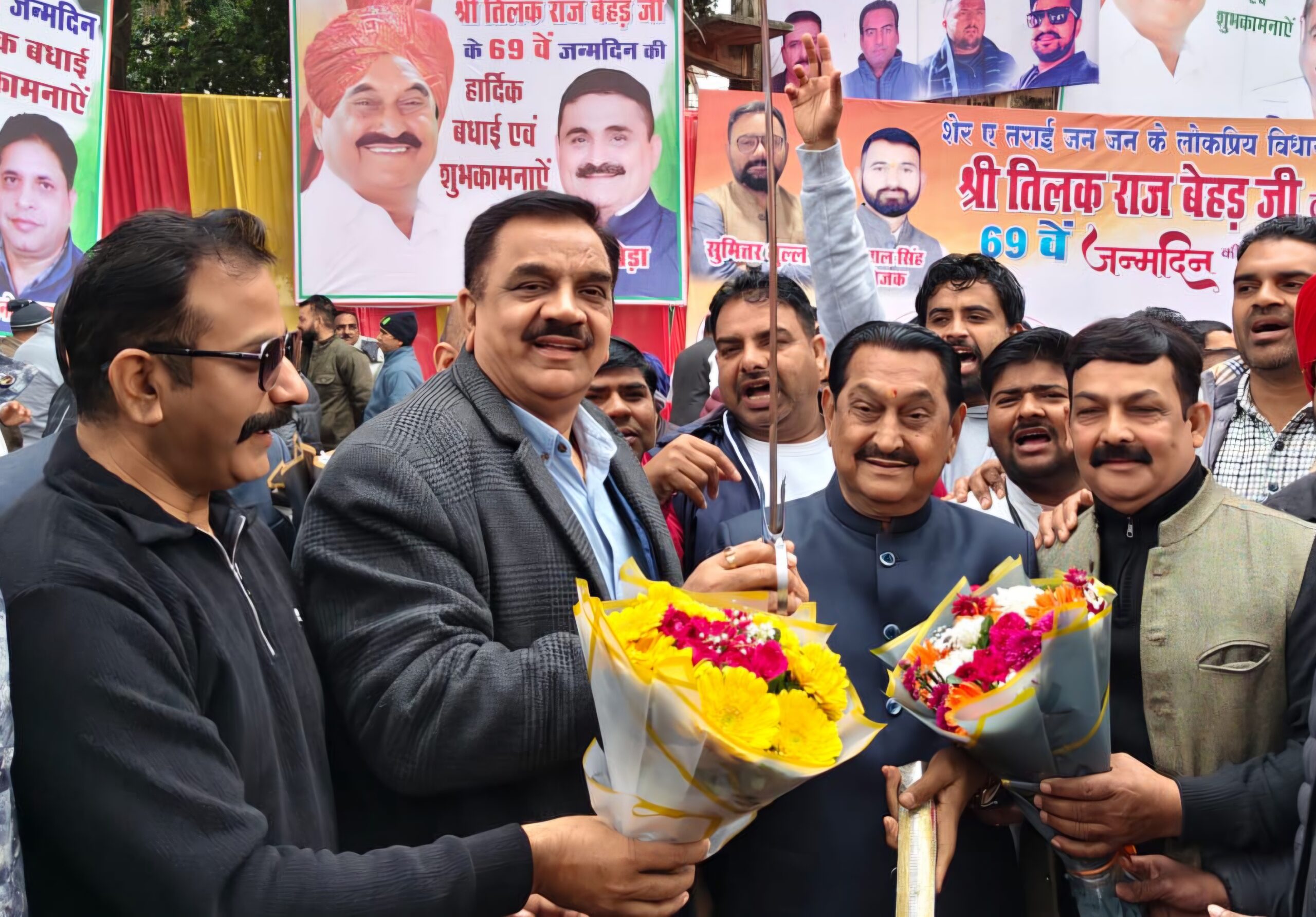 बेहड़ के सियासी दुश्मन आए साथ, बगलगीर हुए दूर