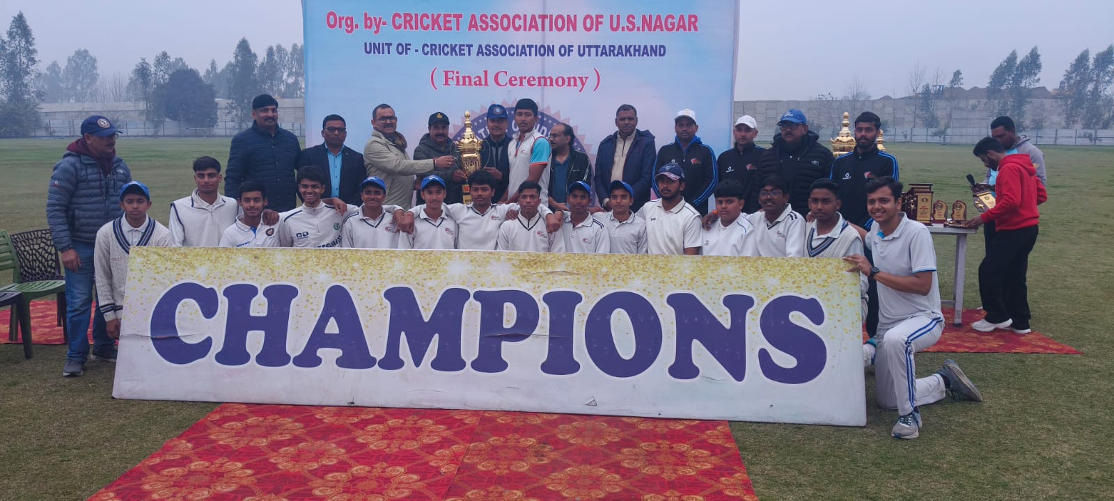 एमिनिटी एकेडमी बनी अंदर-19 जिला क्रिकेट लीग की चैंपियन