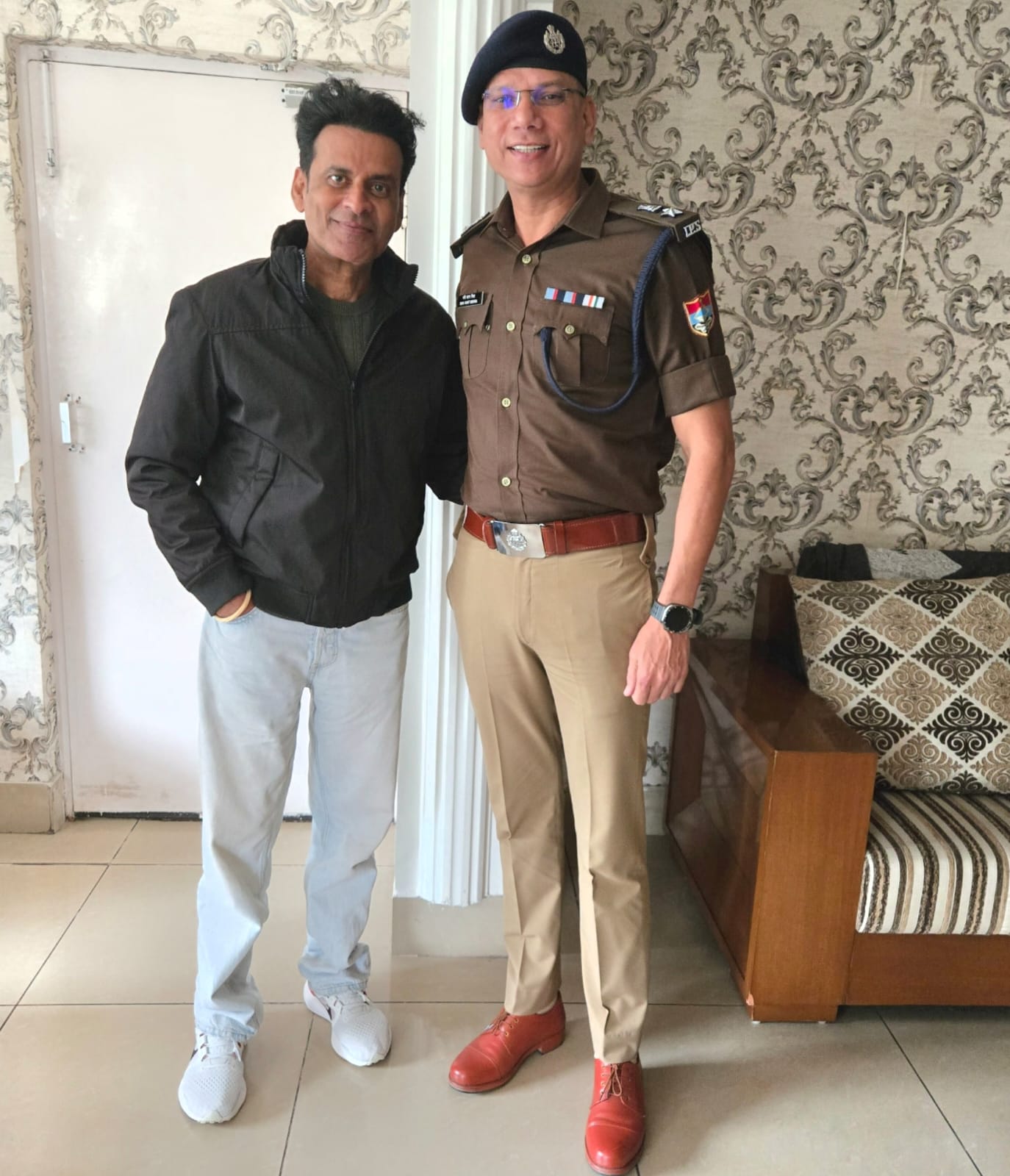 उधमसिंहनगर एसएसपी की फिटनेस के कायल हुए अभिनेता मनोज बाजपेयी