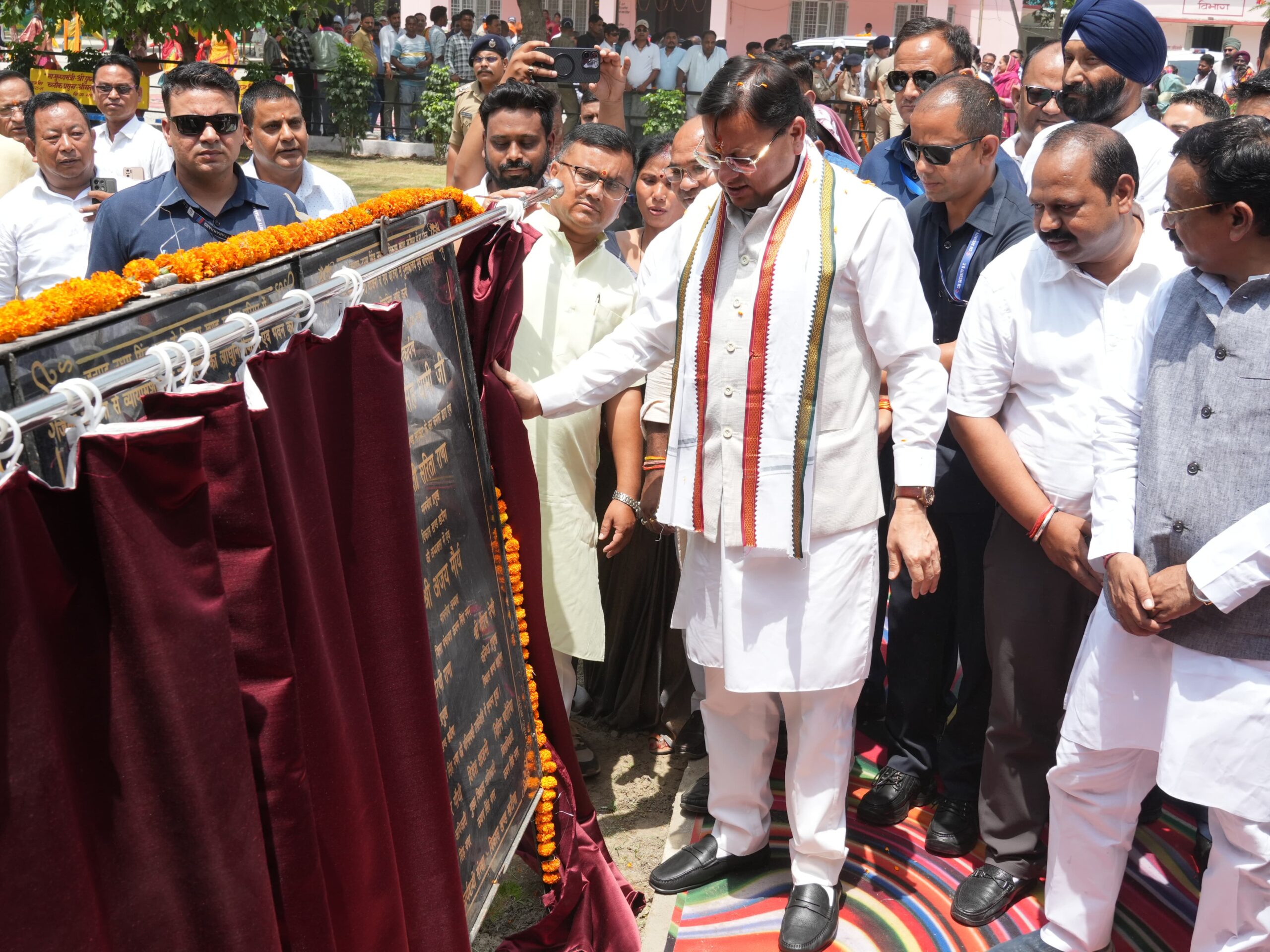खटीमा में दीदी की लाइब्रेरी और आधुनिक व्यायामशाला का उद्घाटन