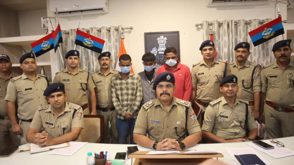 गाड़ी लेने पहुंचे थे हथियारबंद युवक, दहशत फैलाने को चलाई गोलियां